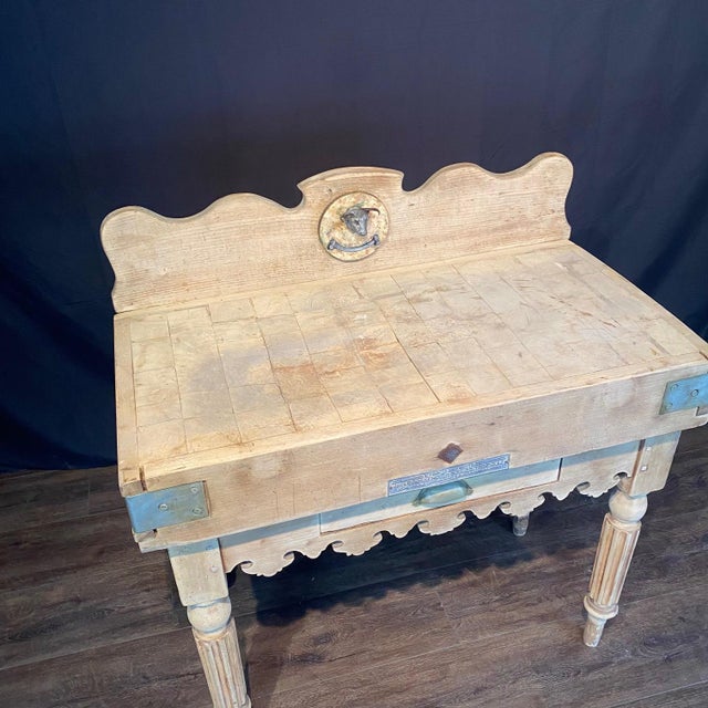 1900 - 1909 Antique French Butcher’s Block Table With Bull’s Head Mount and Rare Paris Label For Sale - Image 5 of 18