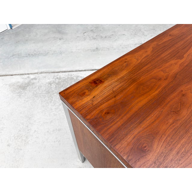 1970s Mid Century Walnut Desk Styled After Knoll For Sale - Image 14 of 14