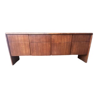 Paul McCobb Style Mid 20th Century Walnut Credenza by Jofco of Jasper, Indiana For Sale