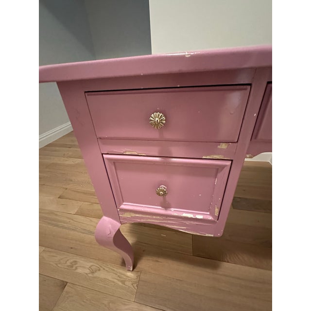 vintage desk, it has been repainted twice in my possession for 20 years and a master bedroom and then children’s bedroom