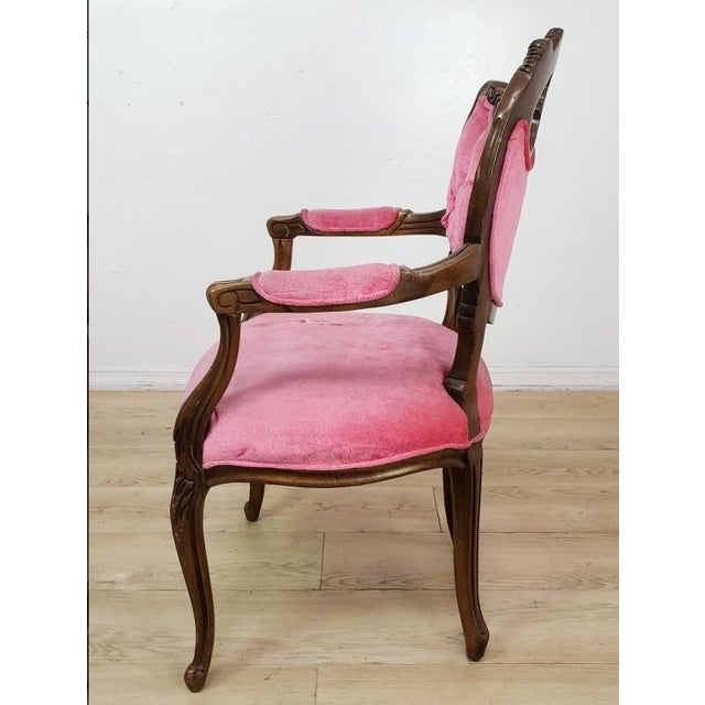 French Provincial Vintage French Provincial Tufted Pink Velvet Heart Chair ~ Hollywood Regency For Sale - Image 3 of 6