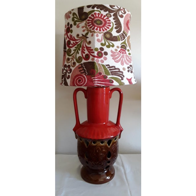 Vintage German Table Lamp with Interior-Lit Red-Brown Ceramic Foot, Double Handle &Suitable Patterned Fabric Screen, 1970s For Sale - Image 3 of 10