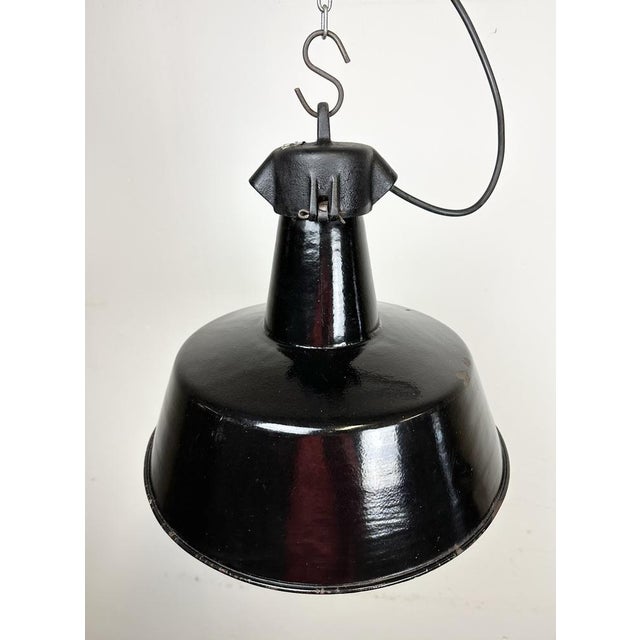 Industrial Black Enamel Factory Lamp with Cast Iron Top, 1960s For Sale - Image 10 of 15
