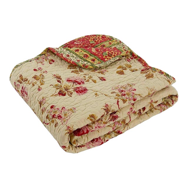 Vintage French Boutis Throw Quilt, Hand-Printed Garden Roses & Stripe Reverse, Scalloped Edge, Paris Flea Market, Circa 1950s For Sale