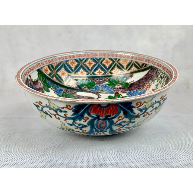Late 19th Century Japanese Meiji Period Imari Porcelain Deep Bowl With Hand Painted Scene For Sale - Image 5 of 11