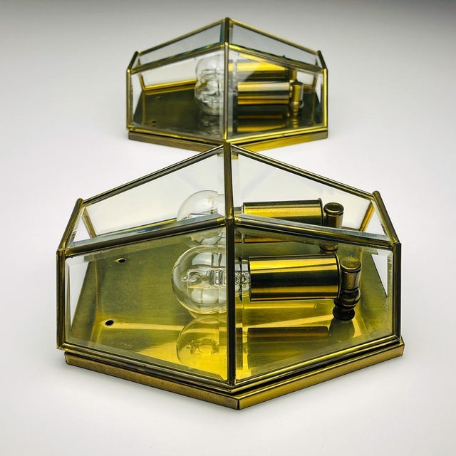 1970s Hexagonal Gold Brass and Crystal Sconces, 1970s, Set of 2 For Sale - Image 5 of 14