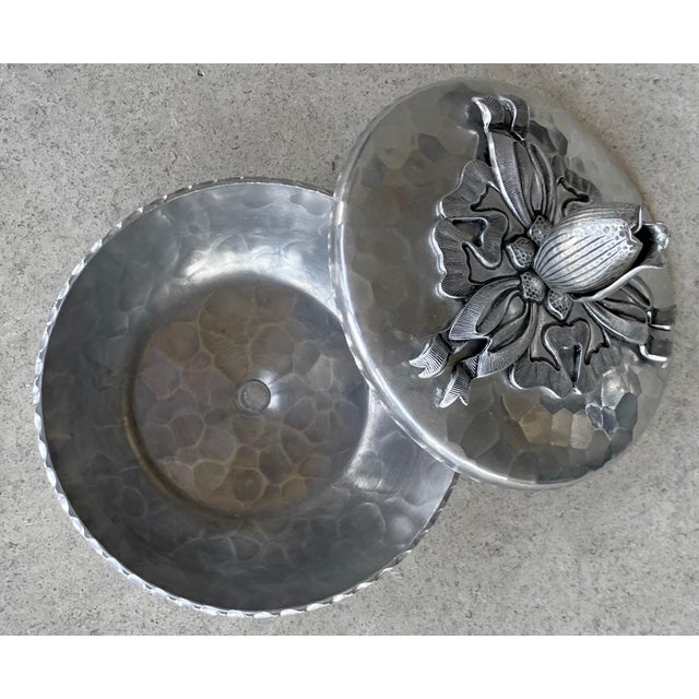 Everlast Circa 1930 Whimsical Hand Forged Rose & Ribbon Aluminum Trinket Box For Sale - Image 4 of 18
