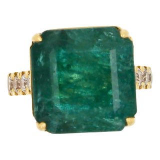 Vivid Green Emerald Shape Square Step Cut Emerald Diamond Cocktail Stateme, Size 6.5 For Sale
