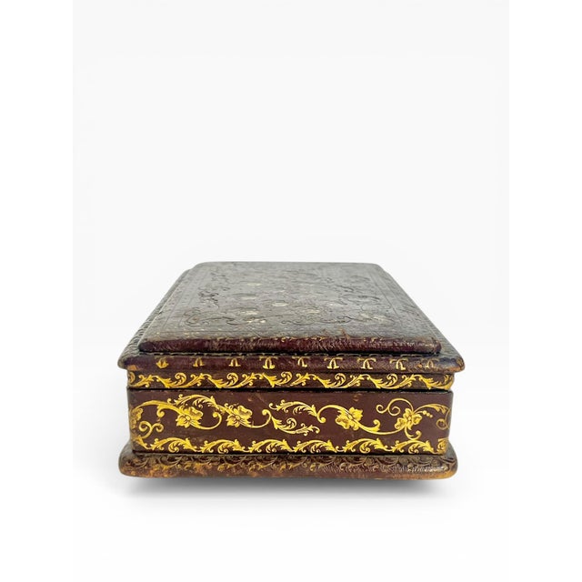 19th Century French Napoleon III Hand-Tooled Gilt Leather Box For Sale - Image 11 of 16