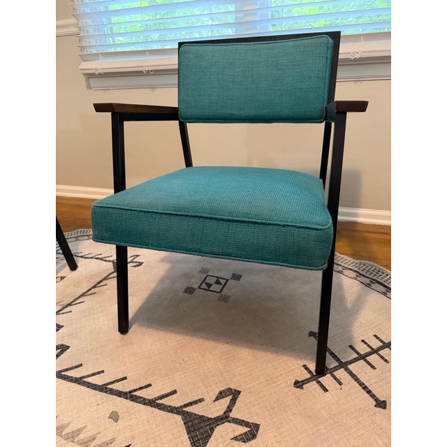 Metal Pair of Steelcase Mid-Century Modern Lounge Armchairs in Original Upholstery For Sale - Image 7 of 11