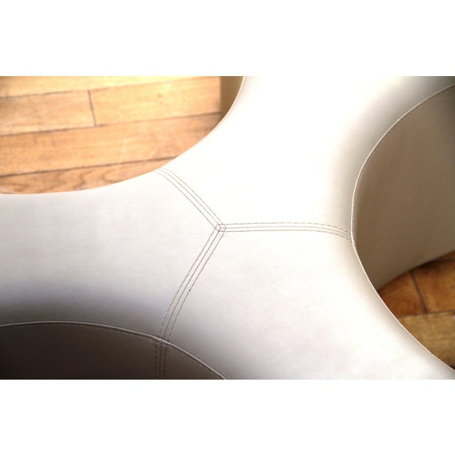 Molecule designer bench, La Cividina. Structure in wood and beige skai. Original design. Seat height 34cm. In good...