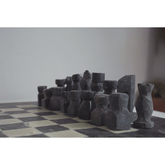 Mid-Century Brutalist Marble Chess Board Set with Black and White Orthoceras Fossil Slab and Stone Pieces, 1950s, Set of 33 For Sale - Image 14 of 16
