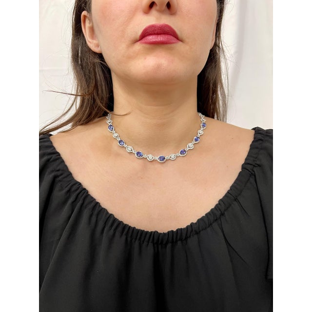 11 Carat Oval Tanzanite and 12 Carat Diamonds Necklace 18 Karat Gold Estate For Sale In New York - Image 6 of 18