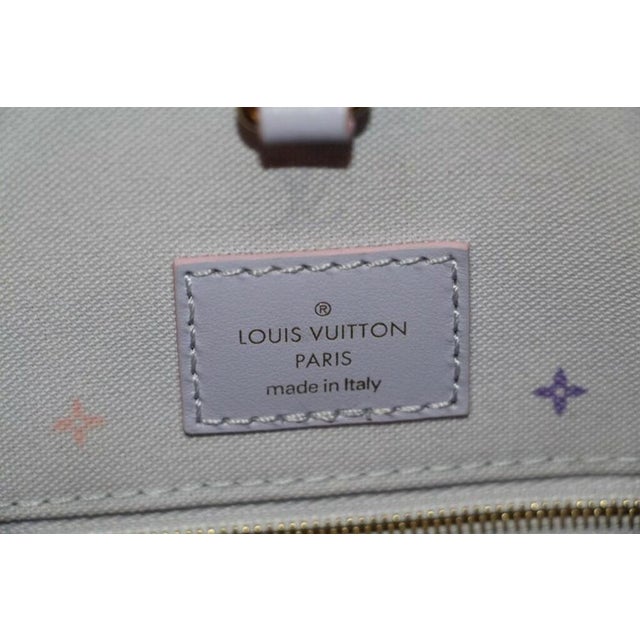 Sunrise Pastel Onthego Gm Bag, 2010 from Louis Vuitton For Sale - Image 13 of 15