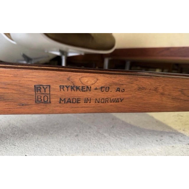 Mid-Century Modern Norwegian Tan Leather Two-Seater Sofa by Oddvin Rykken for Rybo Rykken & Co For Sale - Image 13 of 17