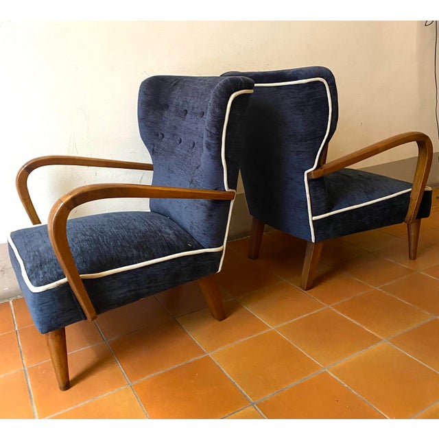 Art Deco Armchairs in Walnut and Velvet, Italy, 1930s, Set of 2 For Sale - Image 3 of 12