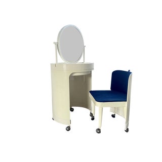 Italian White Dressing Table and Chair from Studio Kastilia, 1970s, Set of 2 For Sale