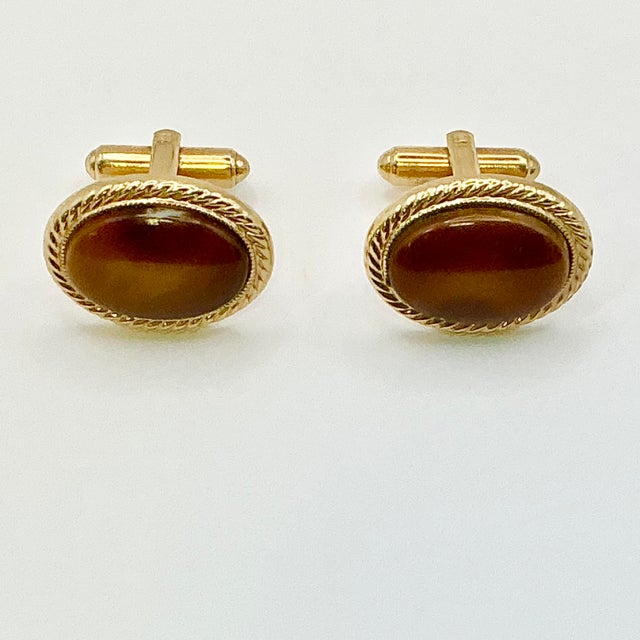 1970s 1970s Mid-Century Hollywood Regency Boho Chic Gold Tone Oval Brown Cufflinks - A Pair For Sale - Image 5 of 8