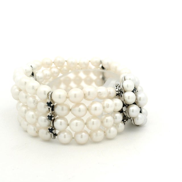 Mid-Century Modern Vintage Retro Multi-Strand Pearl and Sapphire 14k White Gold Bracelet For Sale - Image 3 of 15