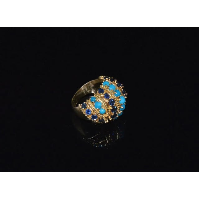 Estate Natural Sapphire Turquoise 18k Solid Gold Cocktail Domed Ring, Size 6.25 For Sale - Image 4 of 10