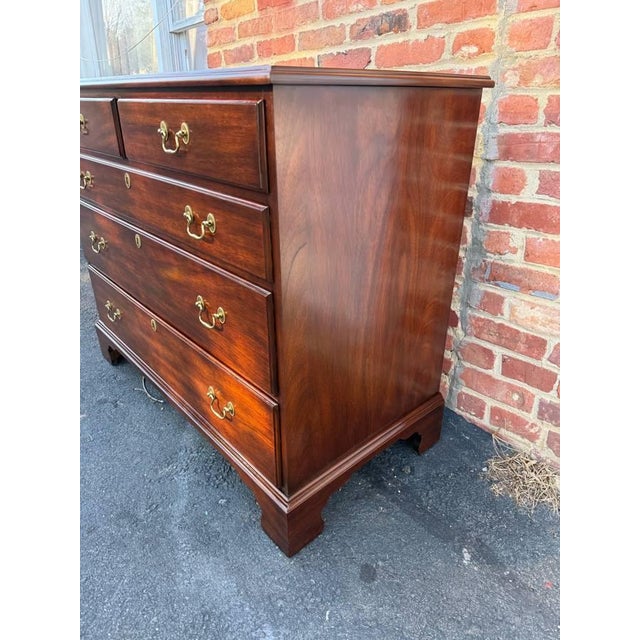 Late 20th Century Henkel Harris George III Mahogany Chest of Drawers For Sale In Washington DC - Image 6 of 17