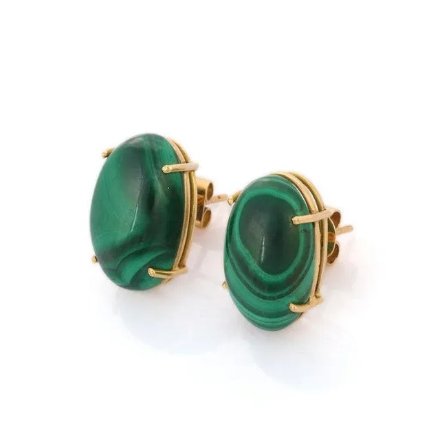 This is part of Chairish’s Fine Jewelry assortment. Studs create a subtle beauty while showcasing the colors of the...
