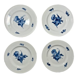 1970s Royal Copenhagen Blue Flowers Braided Hand Painted Dessert Plates 8094 / 1st Quality - Set of 4 For Sale
