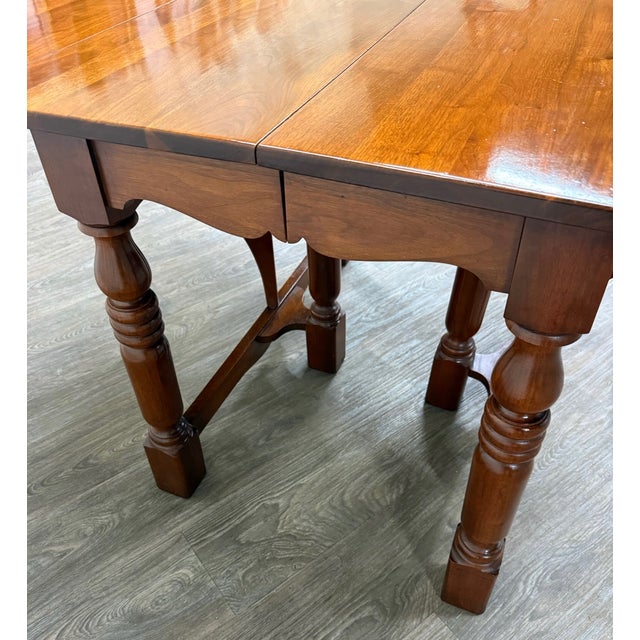 American Vintage Early American Colonial Revival Willam & Mary Style Walnut Dining Table For Sale - Image 3 of 14