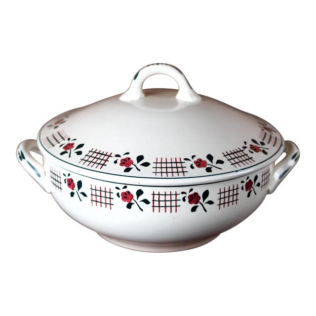 1950s French Nidervillers Soup Tureen With a Pattern of Roses and Blue and Pink Crosses. For Sale