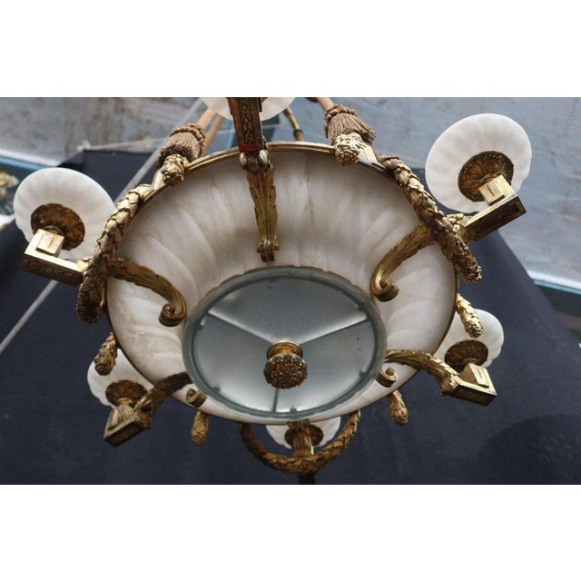 Metal Large Chandelier in Gilded Bronze and Alabaster For Sale - Image 7 of 13