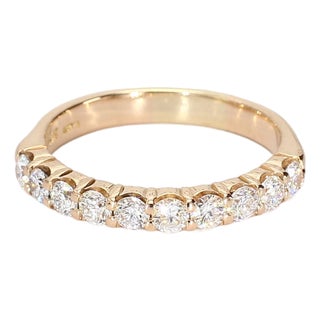 Late 20th Century 14k Yellow Gold Wedding Band With 10 Round Brilliant Diamonds - Size 8.5 For Sale