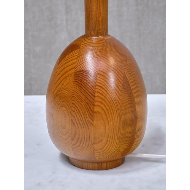 Mid-Century Modern Organic Modern Oval Table Lamps in Pine from Markslöjd, Sweden, 1960s, Set of 2 For Sale - Image 3 of 13