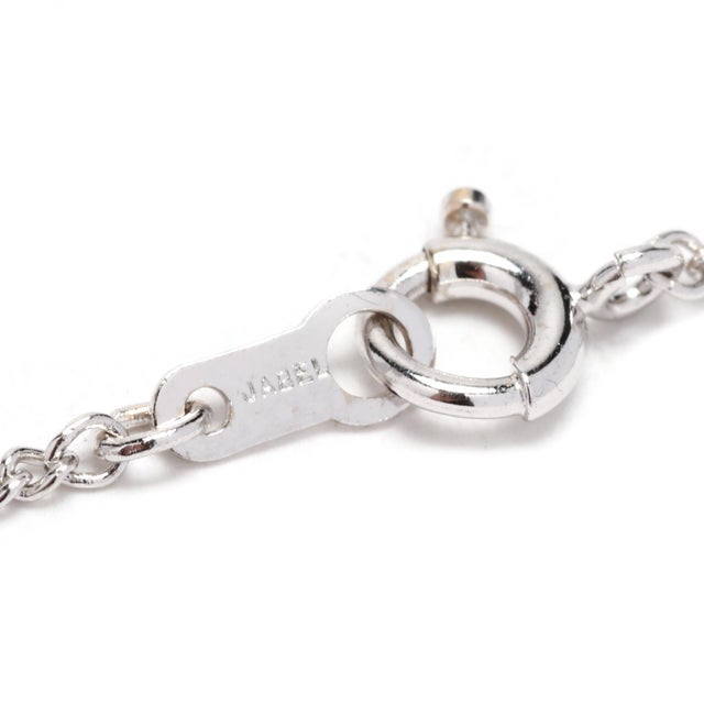 1970s 0.75ctw Diamond Dangle v Necklace, 14k White Gold For Sale - Image 4 of 4