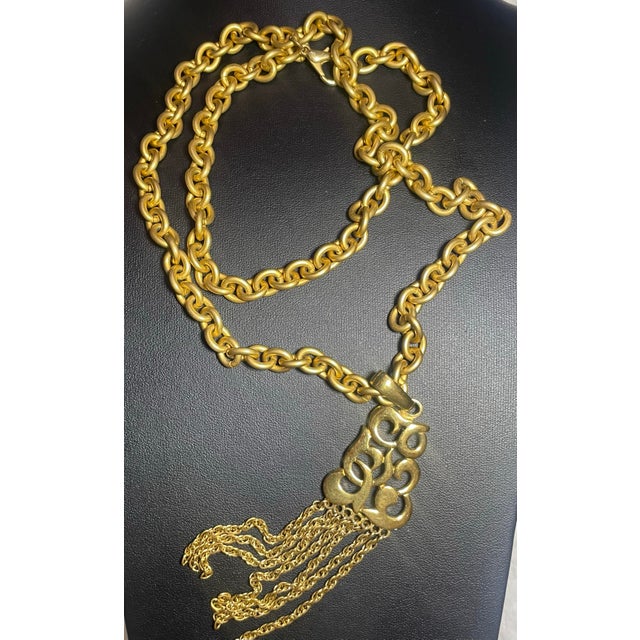 1960s Kramer Large 29” Oval Link Chain and Abstract Tasseled Pendant 4.5” For Sale In South Bend - Image 6 of 7