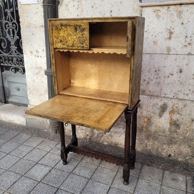 Art Nouveau Gilded and Silver-Plated Embossed Cabinet, Spain, 1920s For Sale - Image 6 of 18
