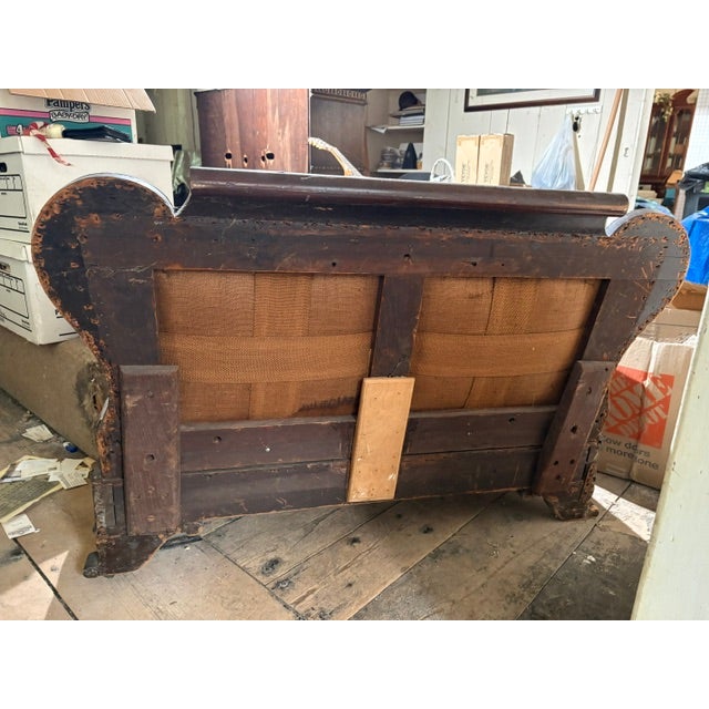 Traditional Mid 19th Century Elegant Empire/Victorian Armless Parlor Settee For Sale - Image 3 of 4