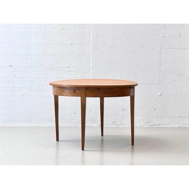 Round Dining Table in Alder Wood For Sale - Image 16 of 16