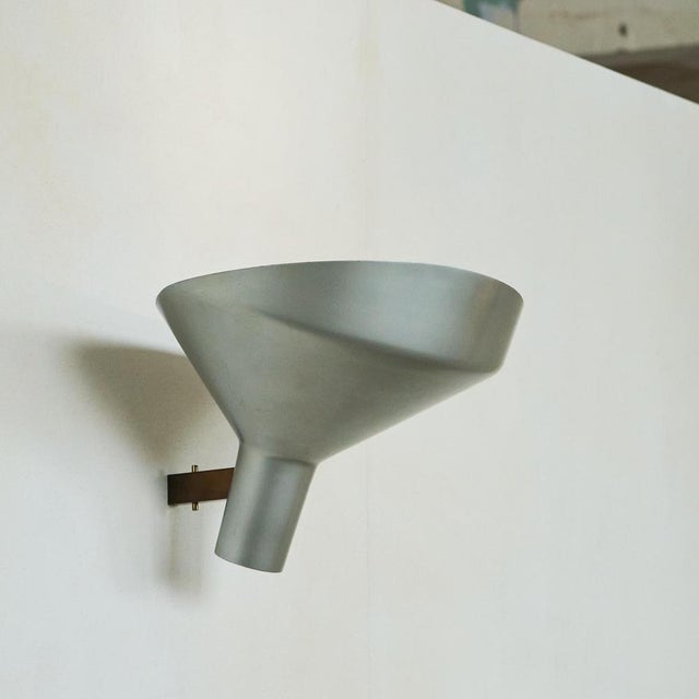 1950s Model 225 Sconce in Aluminum and Brass by Gino Sarfatti for Arteluce, 1957 For Sale - Image 5 of 15
