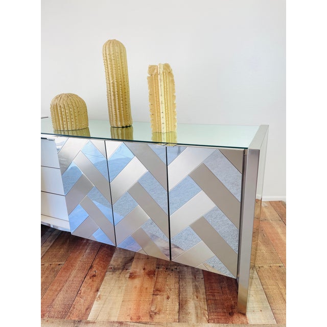 Vintage 1970s Ello Mirror & Brushed Metal Metal Mid Century Modern 5 Door Credenza Cabinet For Sale In Palm Springs - Image 6 of 15