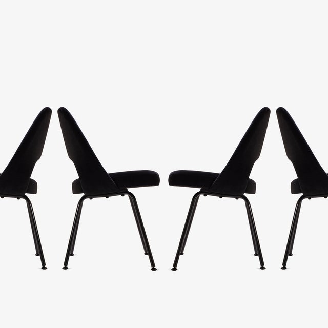 Original Vintage Saarinen Executive Armless Chairs, Custom Restored Black Edition - Set of 6 For Sale In New York - Image 6 of 9