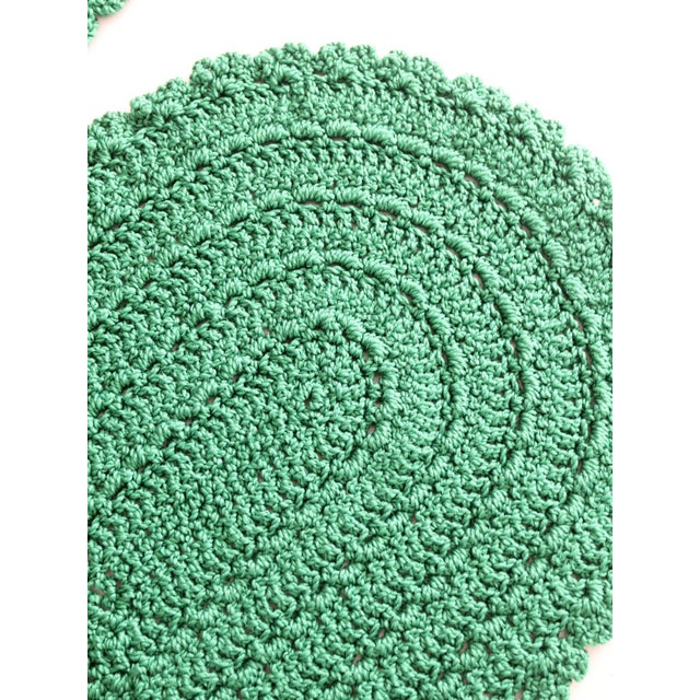 Late 20th Century Vintage Crotchet Green Oval Placemats - Set of 2 For Sale - Image 5 of 9