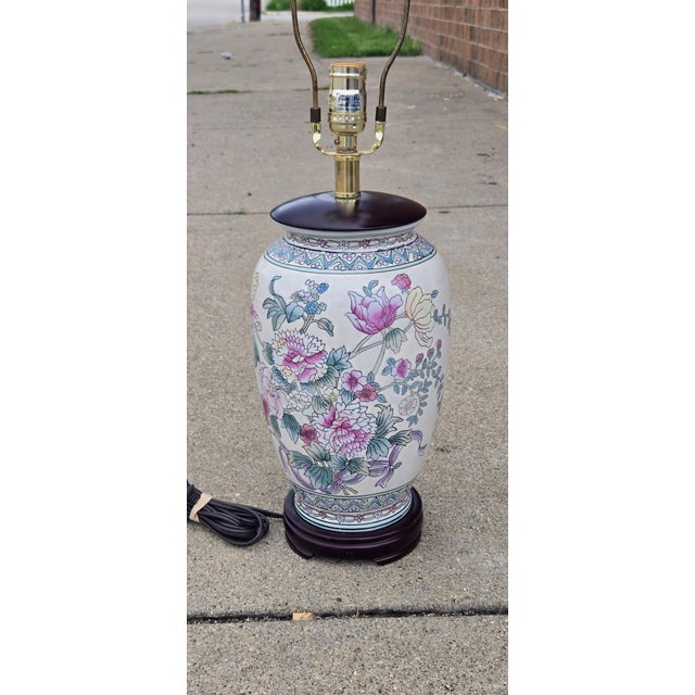 Chinoiserie Vintage Chinese Porcelain Floral Table Lamp With Hardwood Base & Pleated Shade For Sale - Image 3 of 12