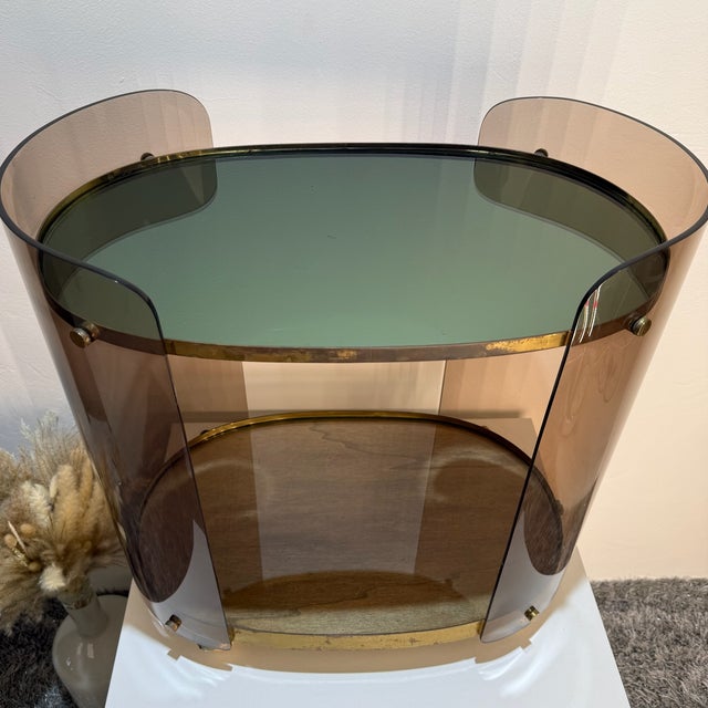 Italian Space Age Serving Trolley in Acrylic and Brass, 1968 For Sale - Image 6 of 18