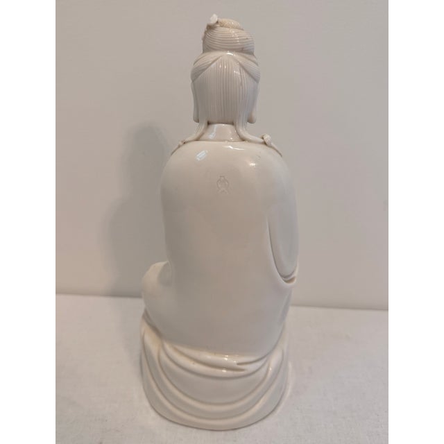 White Vintage Blanc De Chine Porcelain Guanyin Statue, 12” For Sale - Image 8 of 10