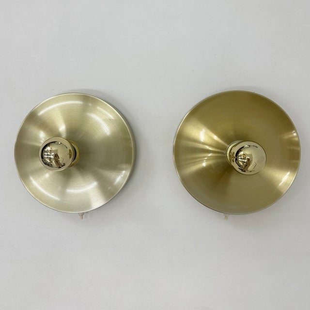 Metal Mid-Century Space Age Disc Lamps attributed to Charlotte Perriand for Honsel, 1970s, Set of 2 For Sale - Image 7 of 18