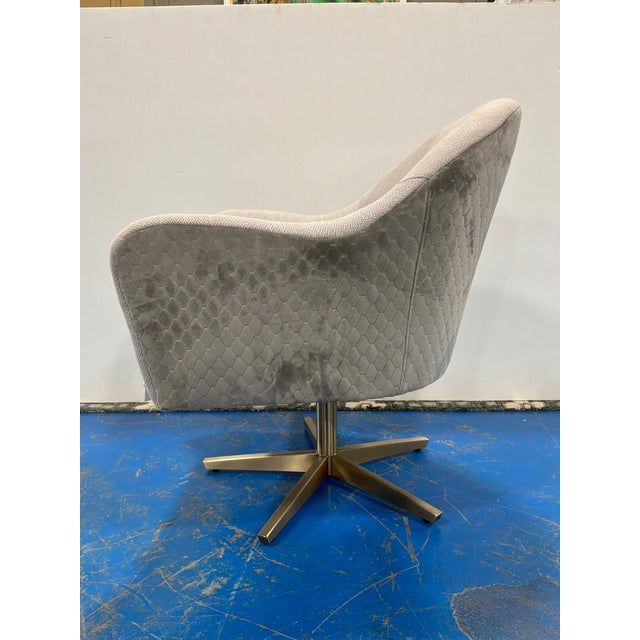 Caracole Caracole Modern Swivel Chairs - Pair. For Sale - Image 4 of 9