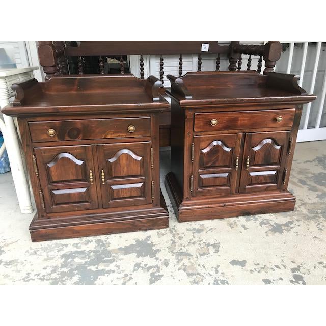 Vintage Ethan Allen Antiqued Pine Old Tavern Collection Nightstands a