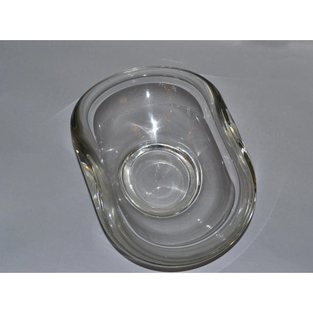 1970s American Vintage Heavy Hand Molded Crystal Glass Clear Art Glass Bowl Fostoria For Sale - Image 5 of 11