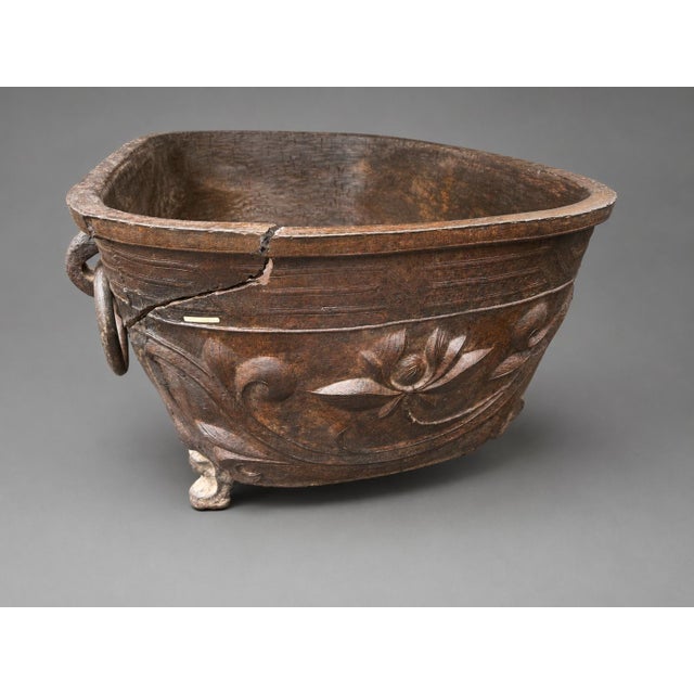 19th Century Chinese Cast Iron Bath Tub or Substantial Jardinière #2 For Sale - Image 18 of 18
