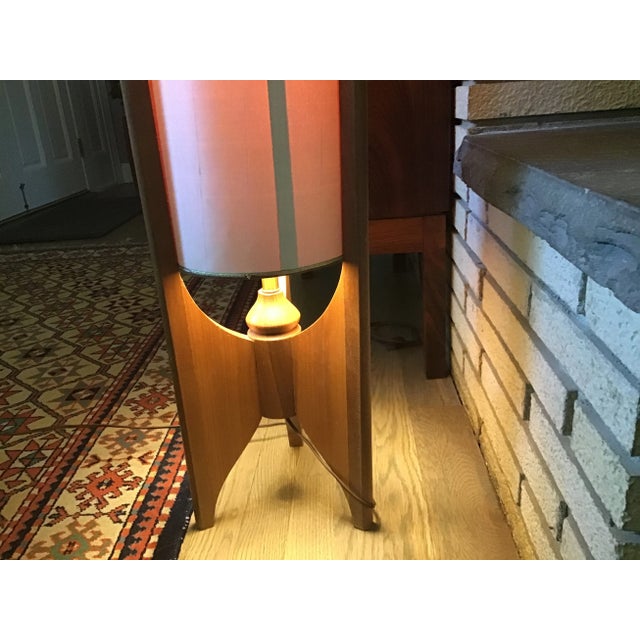 Mid-Century Modern Cylindrical Floor Lamp in the Style of Adrian Pearsall For Sale - Image 10 of 13